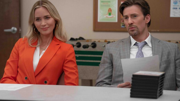 Chris Evans et Emily Blunt jouent désormais dans un nouveau film Netflix