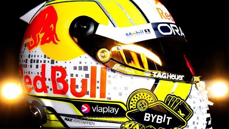 Max Verstappen est livré avec un casque spécial pour le GP Las Vegas