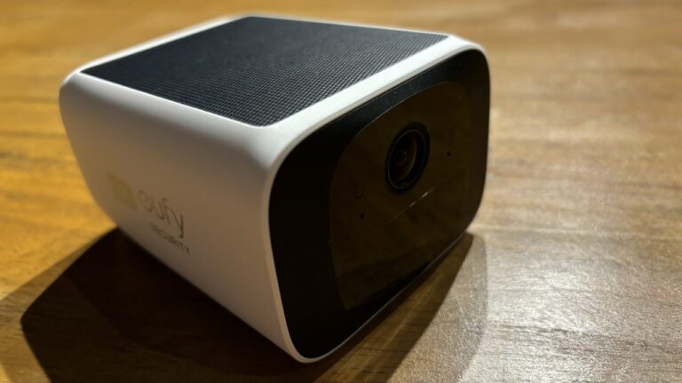 Eufy SoloCam S220 Review – Ne plus jamais gravir les échelons ?