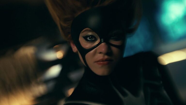 L&rsquo;actrice de Spider-Woman, Sydney Sweeney, mordue par une vraie araignée