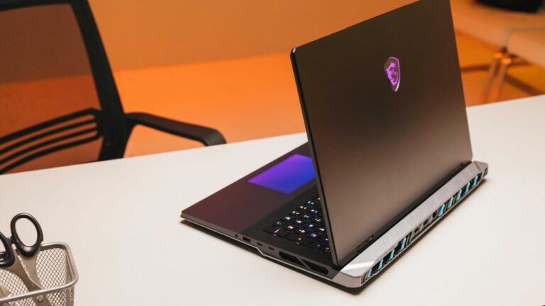MSI repousse les limites des ordinateurs portables de jeu avec le Titan 18HX