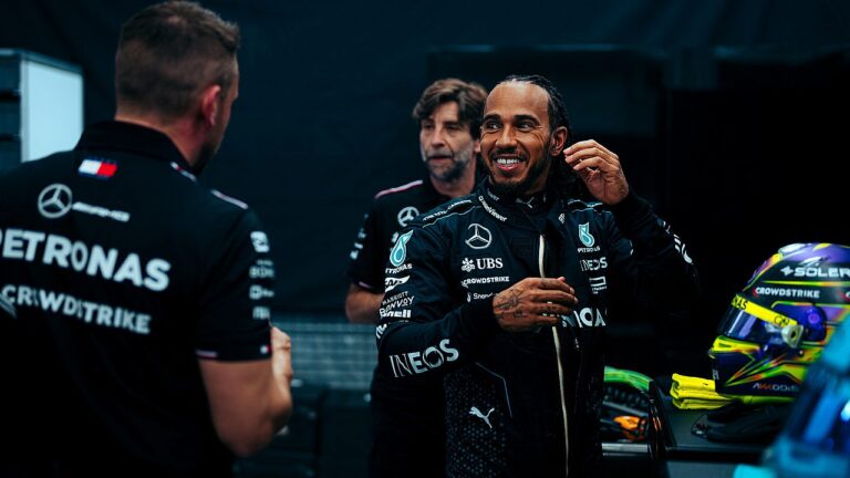 Hamilton s&rsquo;en va, mais est très enthousiasmé par la nouvelle voiture de Mercedes