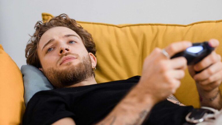 Qu’est-ce que les gens attendent de plus : la Switch 2 ou la PS6 ?