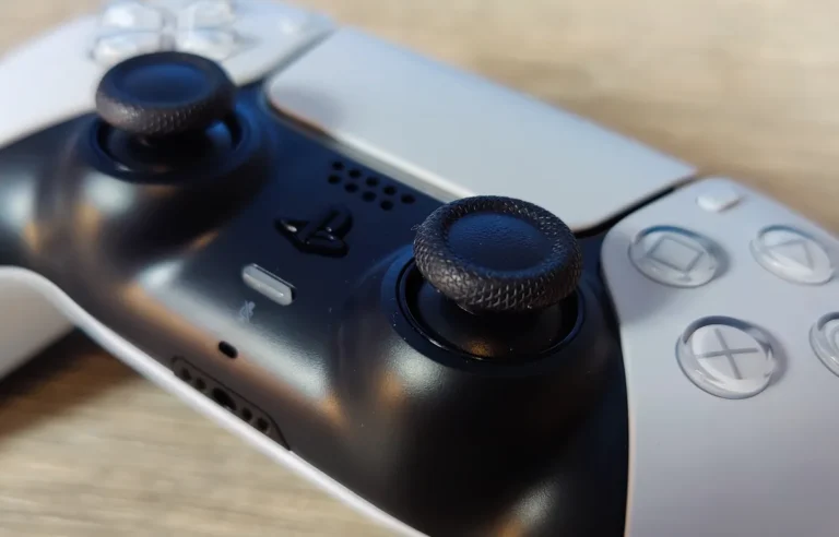 De cette façon, vous pouvez garder votre PS5 au frais et silencieuse