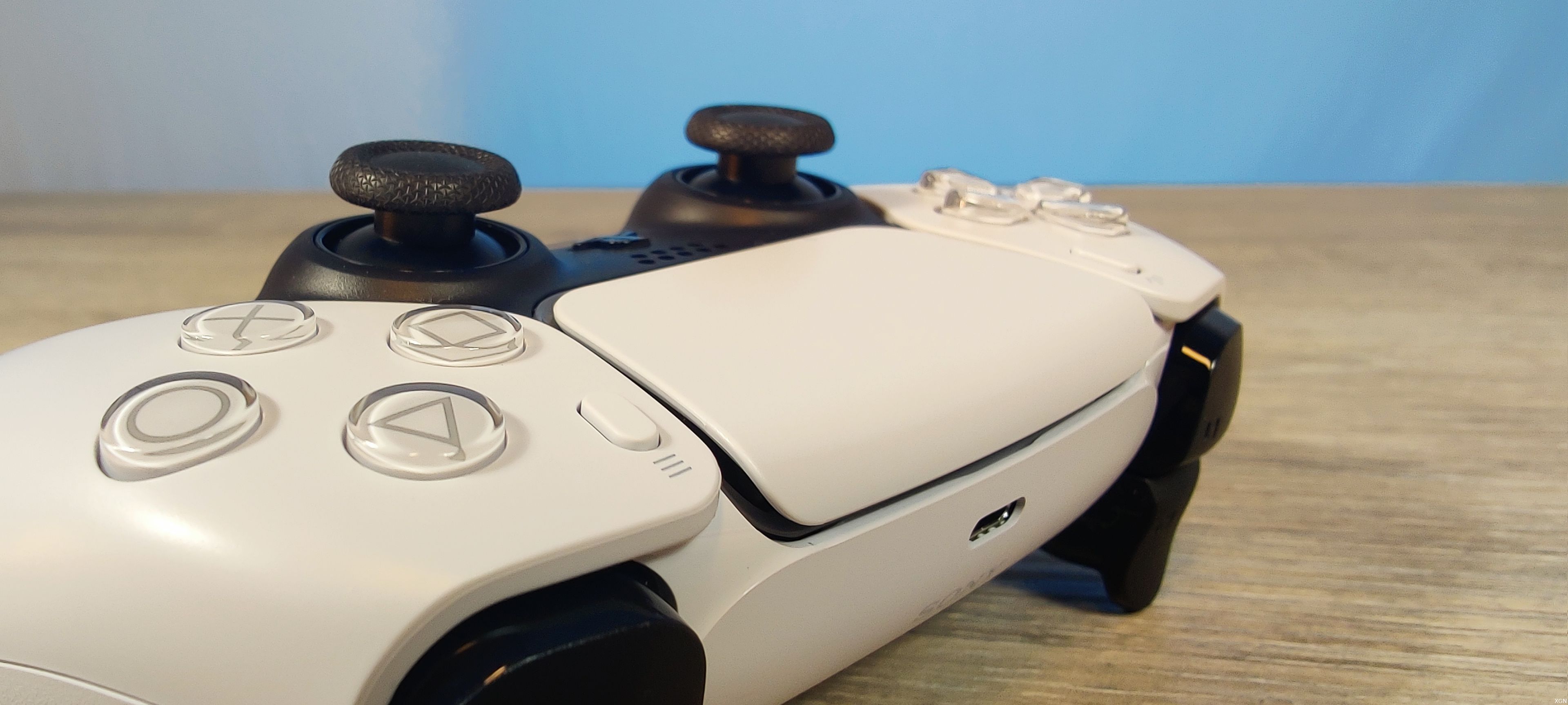 gros plan playstation 5 ps5 dualsensef1604590553