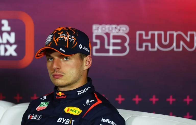 Internet ne peut s'empêcher de parler du chaos chez Verstappen et McLaren