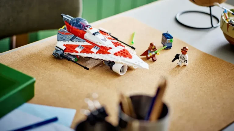 Le tout nouvel ensemble LEGO Star Wars peut également être rendu très nostalgique