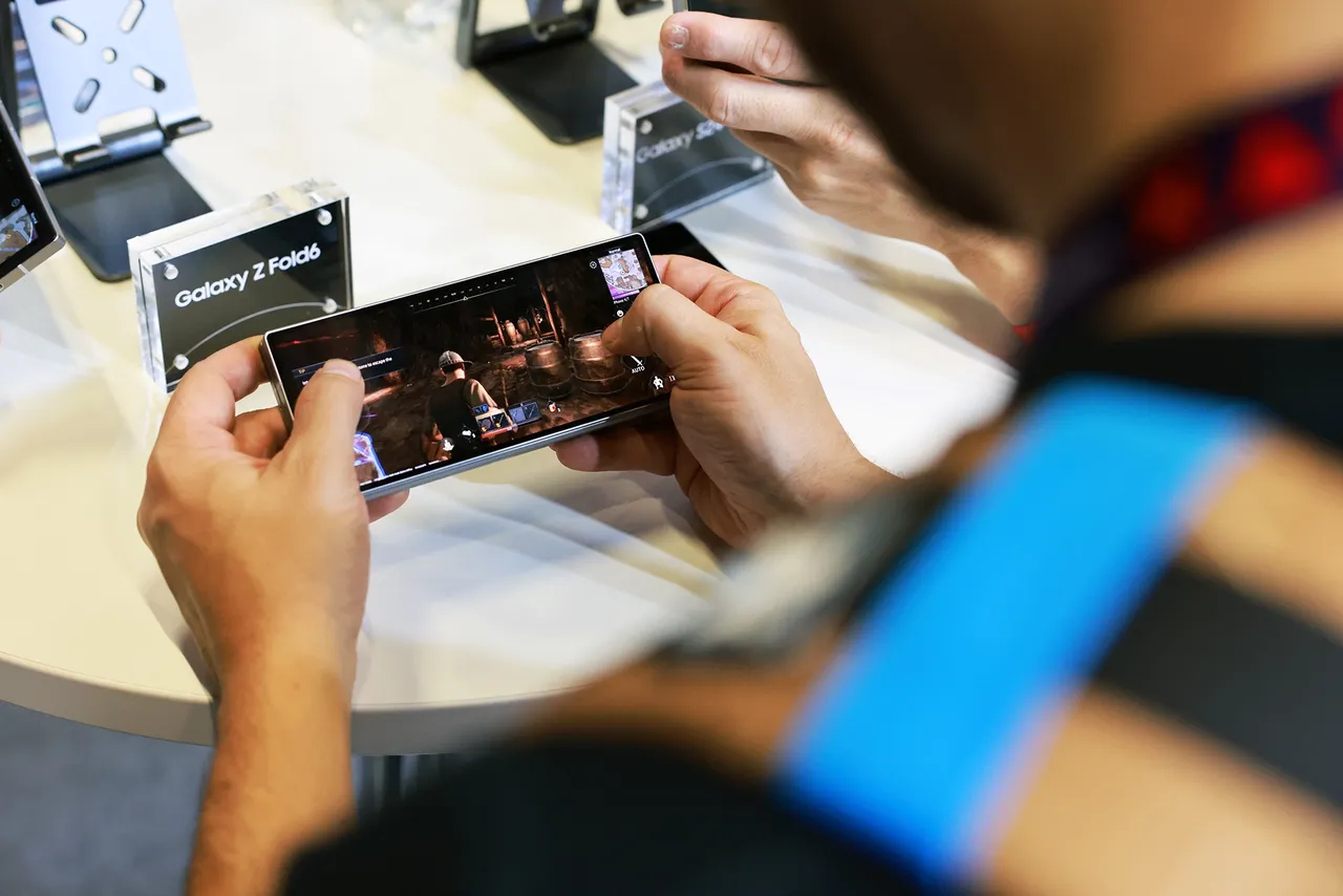 Un mobile plus sombre et plus sombre sur le Galaxy S24 Ultra