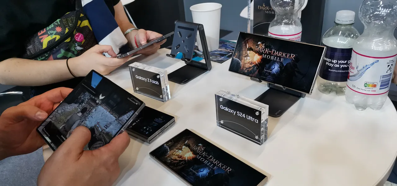 Jeu mobile sombre et plus sombre en cours.