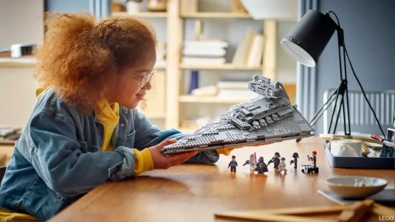 Cet ensemble LEGO Star Wars convient à une flotte entière