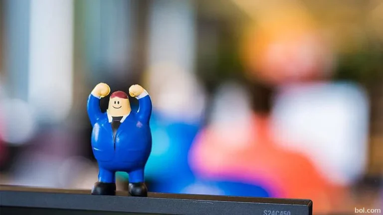 Bol met en vente d'innombrables jeux de société pour Noël