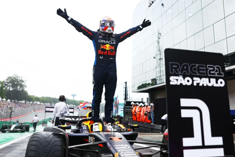 LEGO vient avec un autre joli set pour les fans de Verstappen