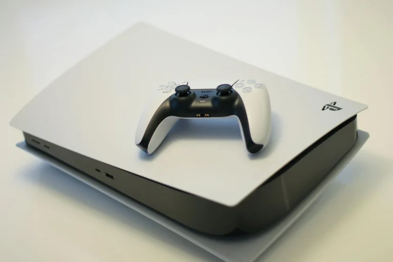 Les jeux PS5 doivent « trouver le bon équilibre » entre l’IA et le contact humain