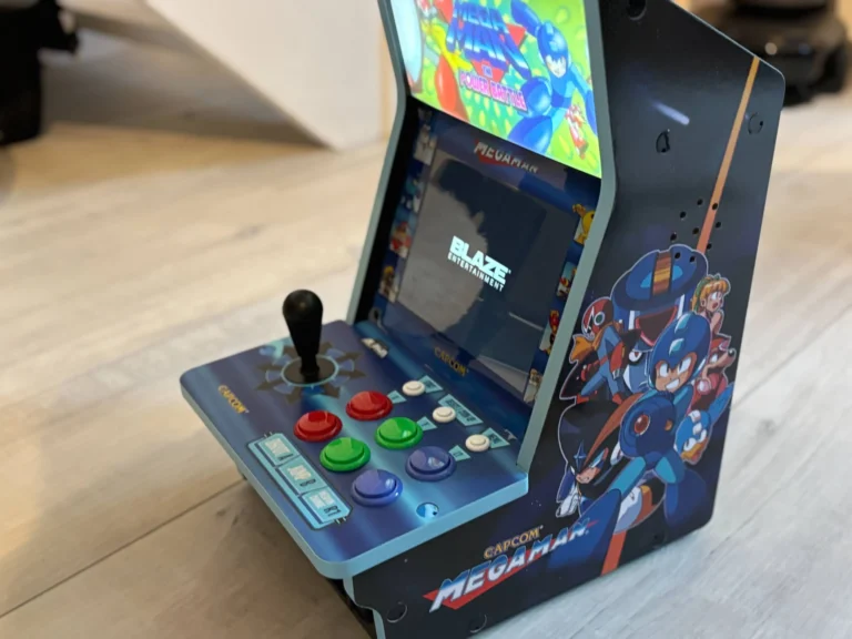 Revue Evercade Alpha
