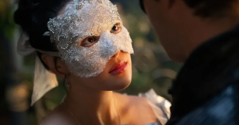 Cela révèle les nouvelles images de la saison 4 de Bridgerton