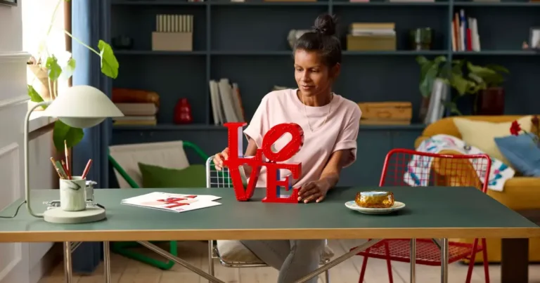 Intertoys jette LEGO dans la vente pour la Saint-Valentin et ne colle pas aux fleurs