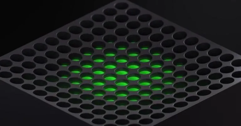 «  Le premier ordinateur de poche Xbox arrive cette année ''