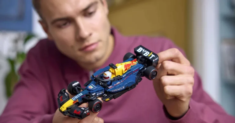 Lego Oracle Red Bull Racing RB20 F1 Racing Car Review: petit format, grande expérience de course