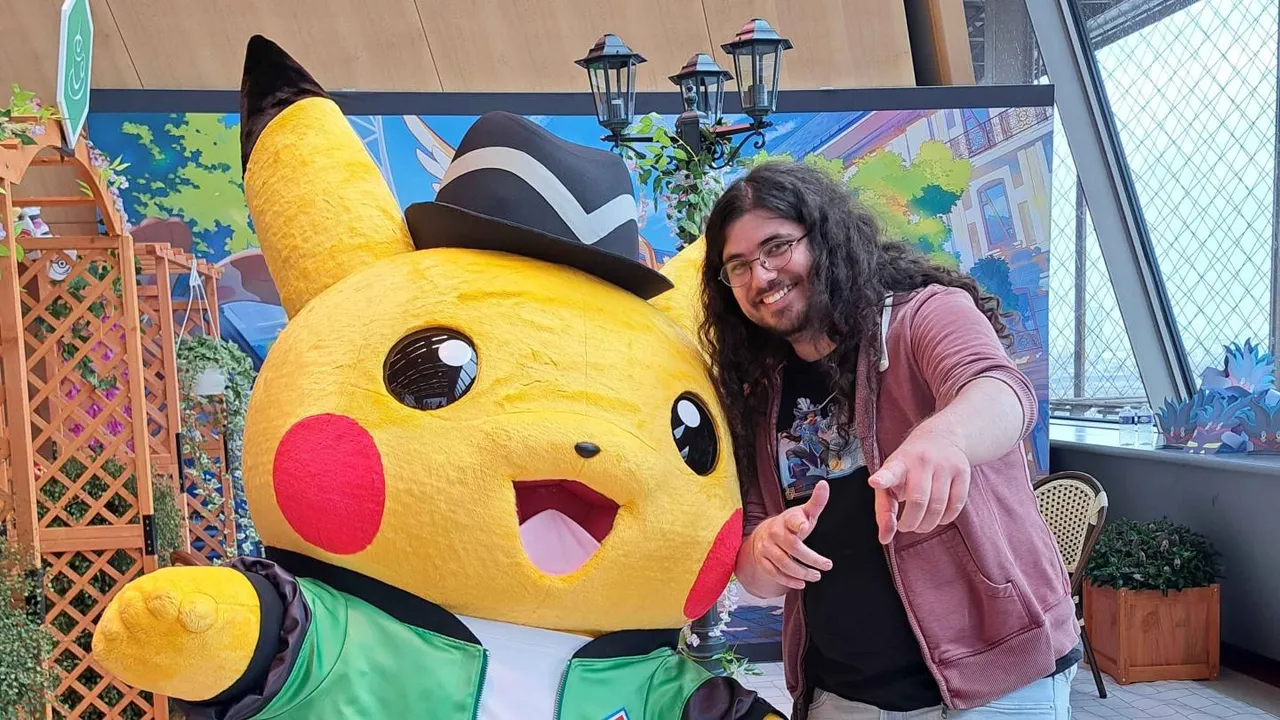 Tour Eiffel sur la photo avec Pikachu couché