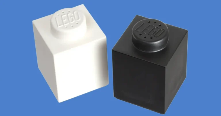 Connaissez-vous déjà l'ensemble de poivre LEGO et de sel?