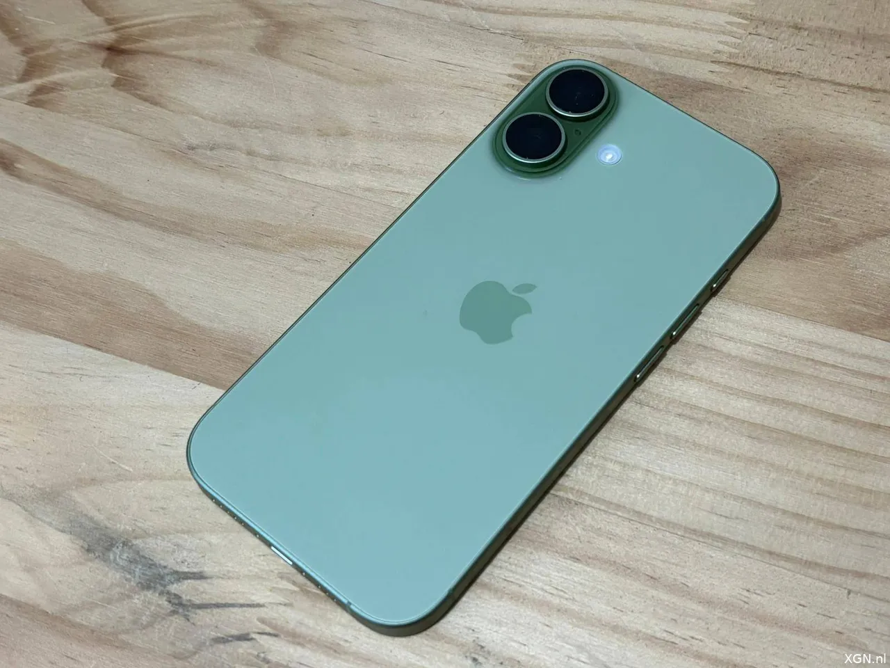 iPhone 17 Photo XGN REVUE5