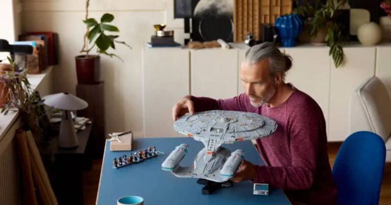 L'ensemble LEGO Star Trek USS Enterprise peut maintenant être commandé