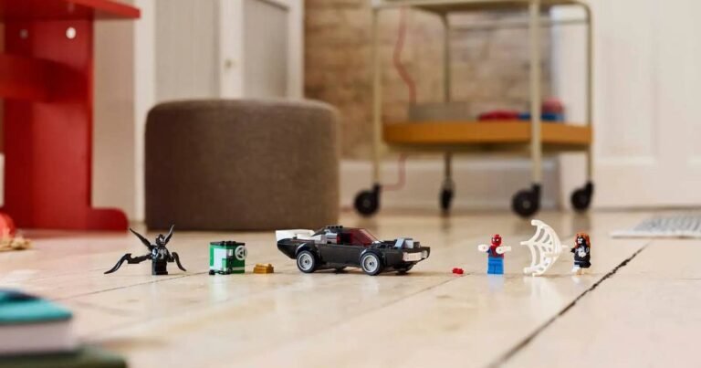 Achetez cet ensemble LEGO Marvel maintenant avec une grosse réduction