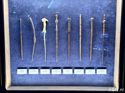 Les studios Warner Bros visitent Hollywood avec les baguettes Harry Potter