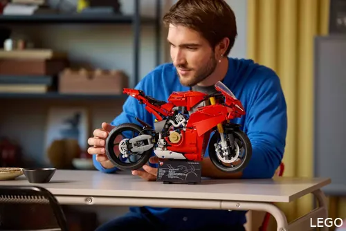 LEGO Technic Ducati-42202