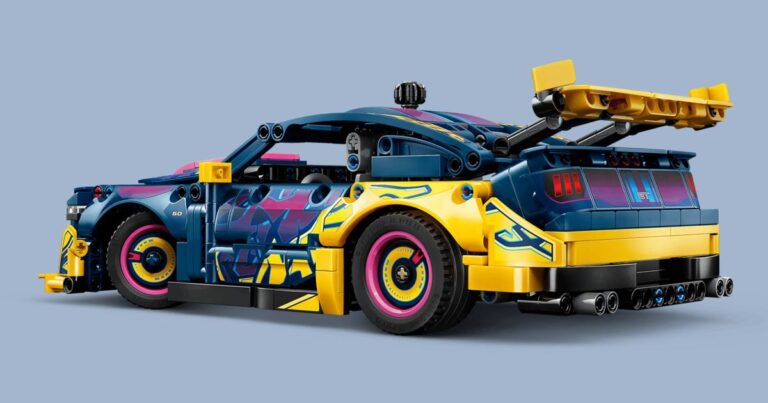 De nouveaux ensembles LEGO Technic avec des pièces personnalisées révélés