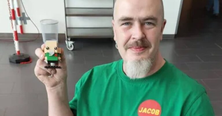 Jacob organise le salon Lego Bricks and Build à Hoogeveen