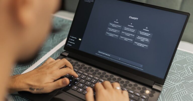 La perturbation chez OpenAI démarre la soirée sans l'aide de ChatGPT