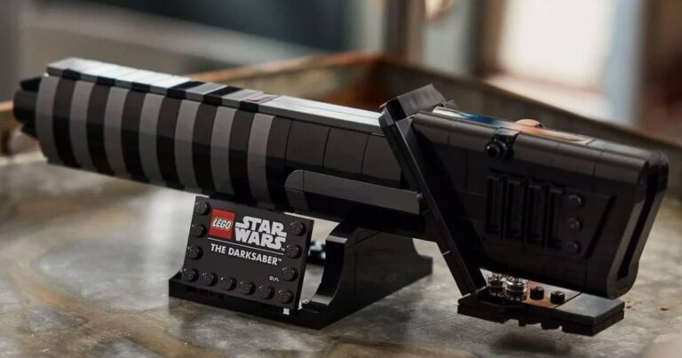 Souhaitez-vous obtenir un sabre noir Star Wars gratuit ? Ce sera possible le 4 mai avec la fuite du cadeau avec achat