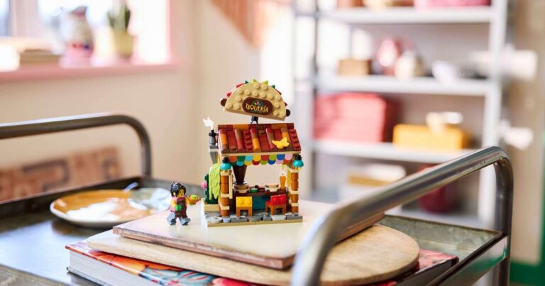 obtenez l'ensemble LEGO Mexican Restaurant en cadeau maintenant