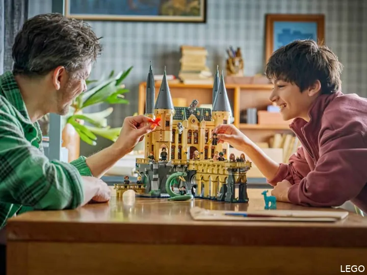 LEGO Harry Potter 76473 Le château de Poudlard™_ Aile Est