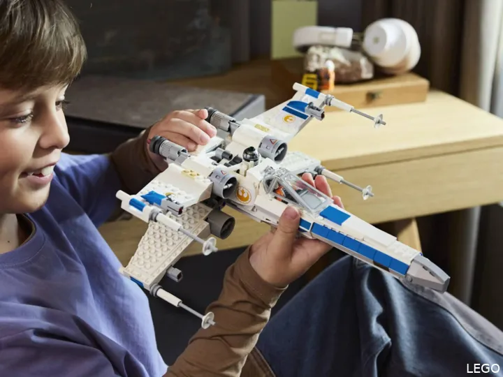 LEGO Star Wars 75460 Chasseur stellaire X-Wing de la Nouvelle République (1)