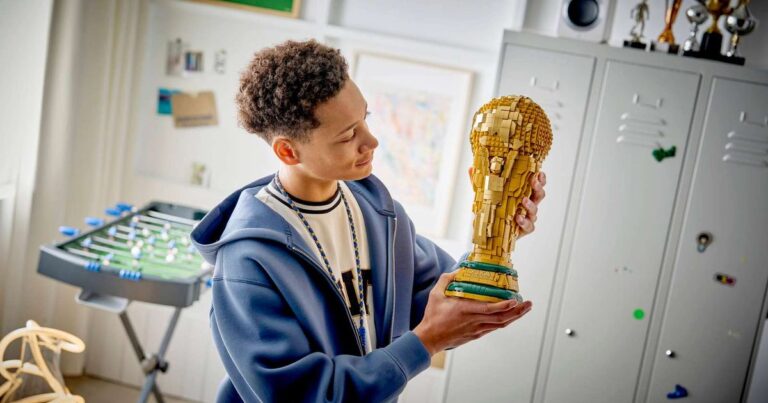 Nouvelle télé pour la Coupe du Monde ? Cascade Coolblue avec LEGO gratuit