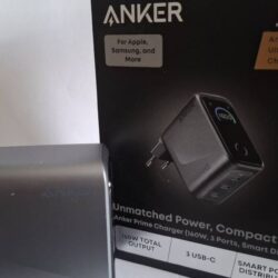 L'utilisateur de gadget exigeant repartira avec ce chargeur polyvalent