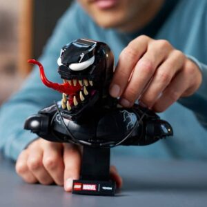 LEGO présente le buste brutal de Marvel Venom