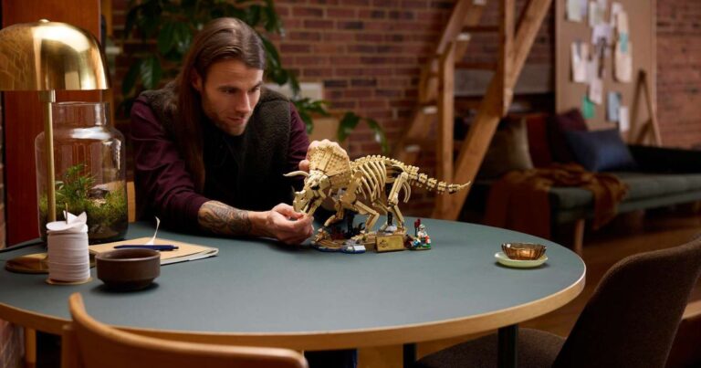 Voici comment obtenir les fossiles de dinosaures LEGO : Triceratops au prix le plus bas jamais vu