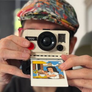 Après le populaire LEGO Polaroid, ce sera peut-être le gadget pour vos photos de vacances