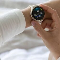 Avis aux utilisateurs de Garmin : cette montre intelligente populaire bénéficie de nouvelles fonctions étonnamment utiles