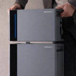 Cette batterie domestique résout un problème majeur des panneaux solaires d'une manière étonnamment simple