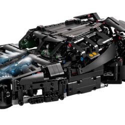 L'offre LEGO Technic Batmobile Tumbler offre un tout nouvel ensemble avec une réduction