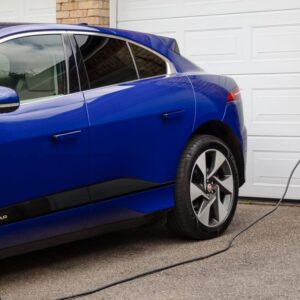 Vous souhaitez acheter une nouvelle batterie domestique ? Il est peut-être déjà à ta porte